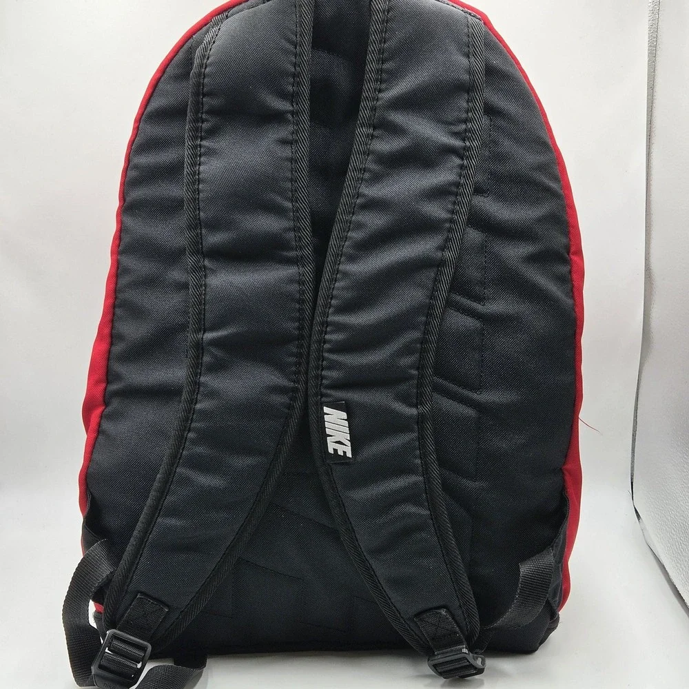 Nike red 18